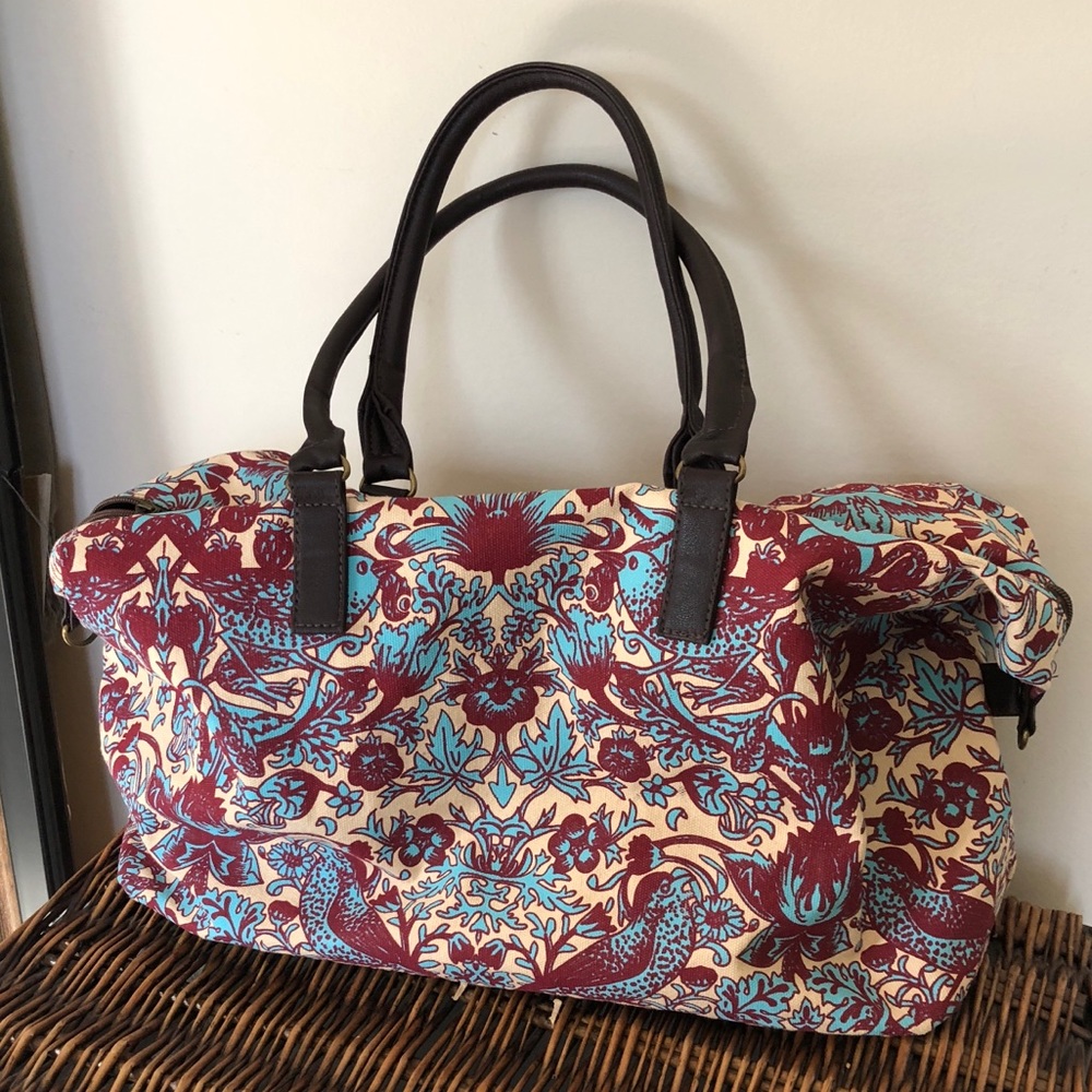 Lulu Dharma overnight bag